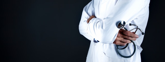 Dokter gigi tersenyum